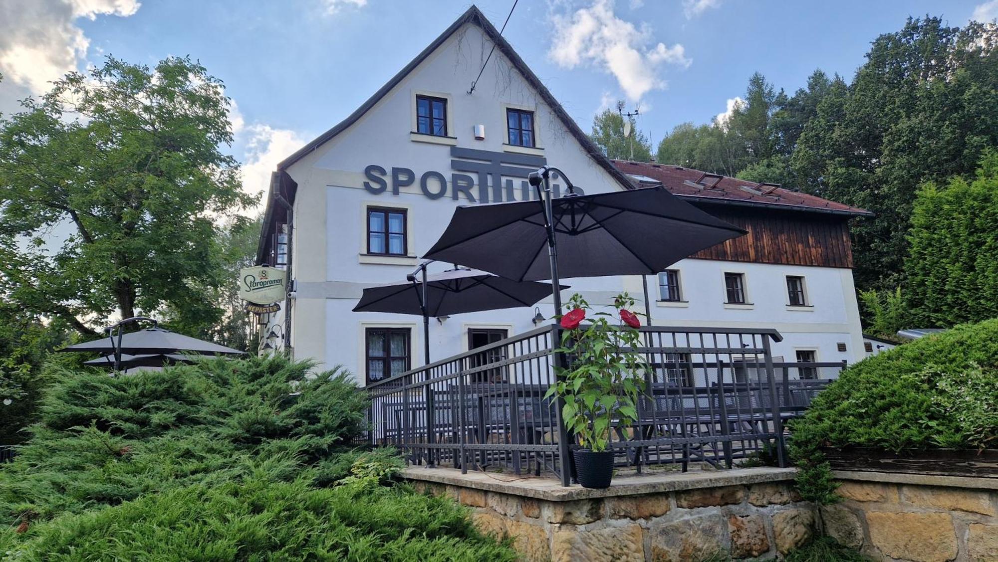 דירה A Restaurant Sportturia *